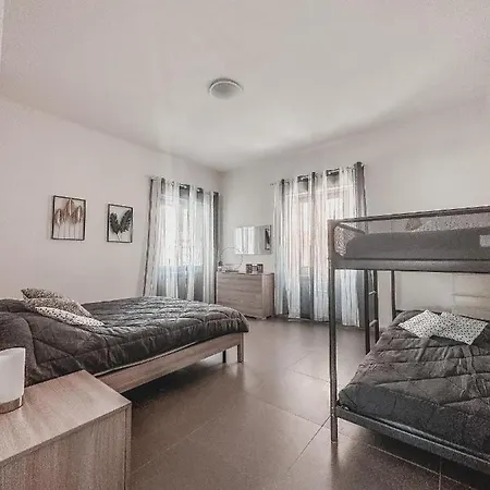 아파트 Casa Con Giardino, La Casa Di Sophie, 아로나