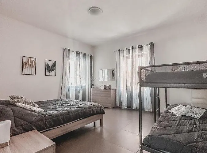 아파트 Casa Con Giardino, La Casa Di Sophie, 아로나